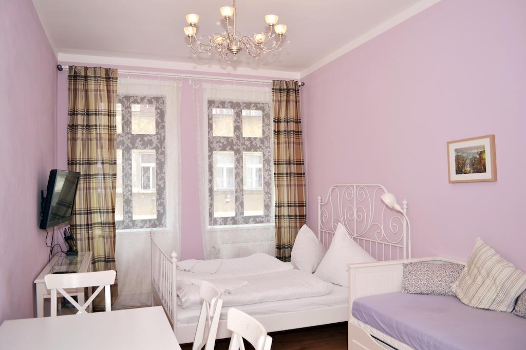 Ruterra Apartment Cimburkova Prague Room photo